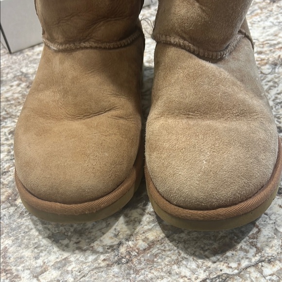 UGG Tan Winter Boots with Sheepskin Lining - Picture 5 of 5